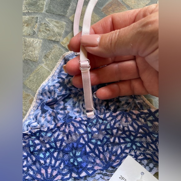 Hanky Panky floral triangle crossover lace bralette - Picture 7 of 9